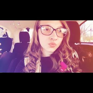 Meet your Posher, Cristeena